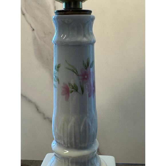 Rottogoon 19 Set of 2 small square base porcelain lamp with pink roses.  13 1/4 \